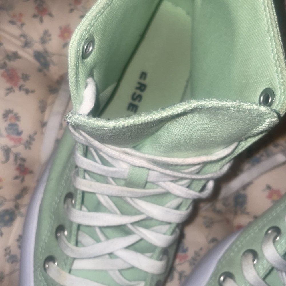 Converse - Picture 3 of 10